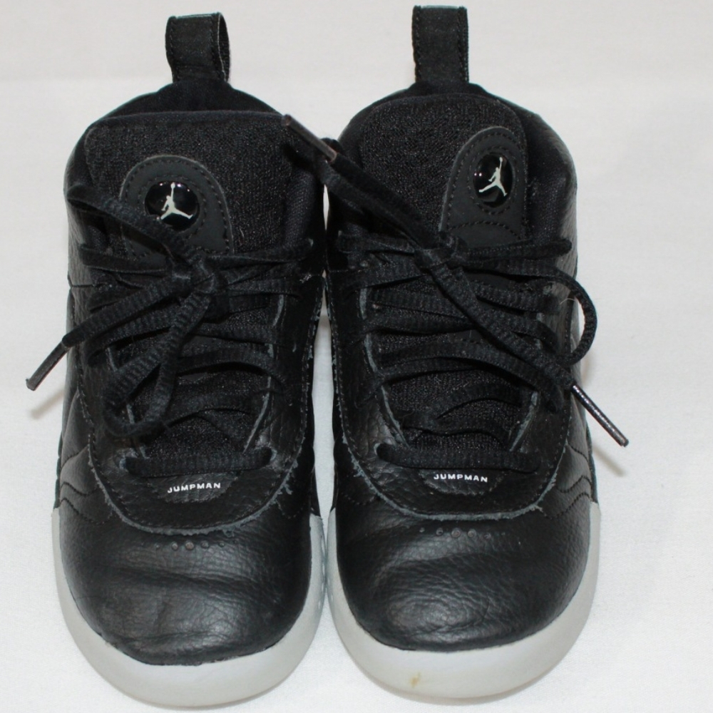 AIR JORDANS Jumpman Sneakerd
